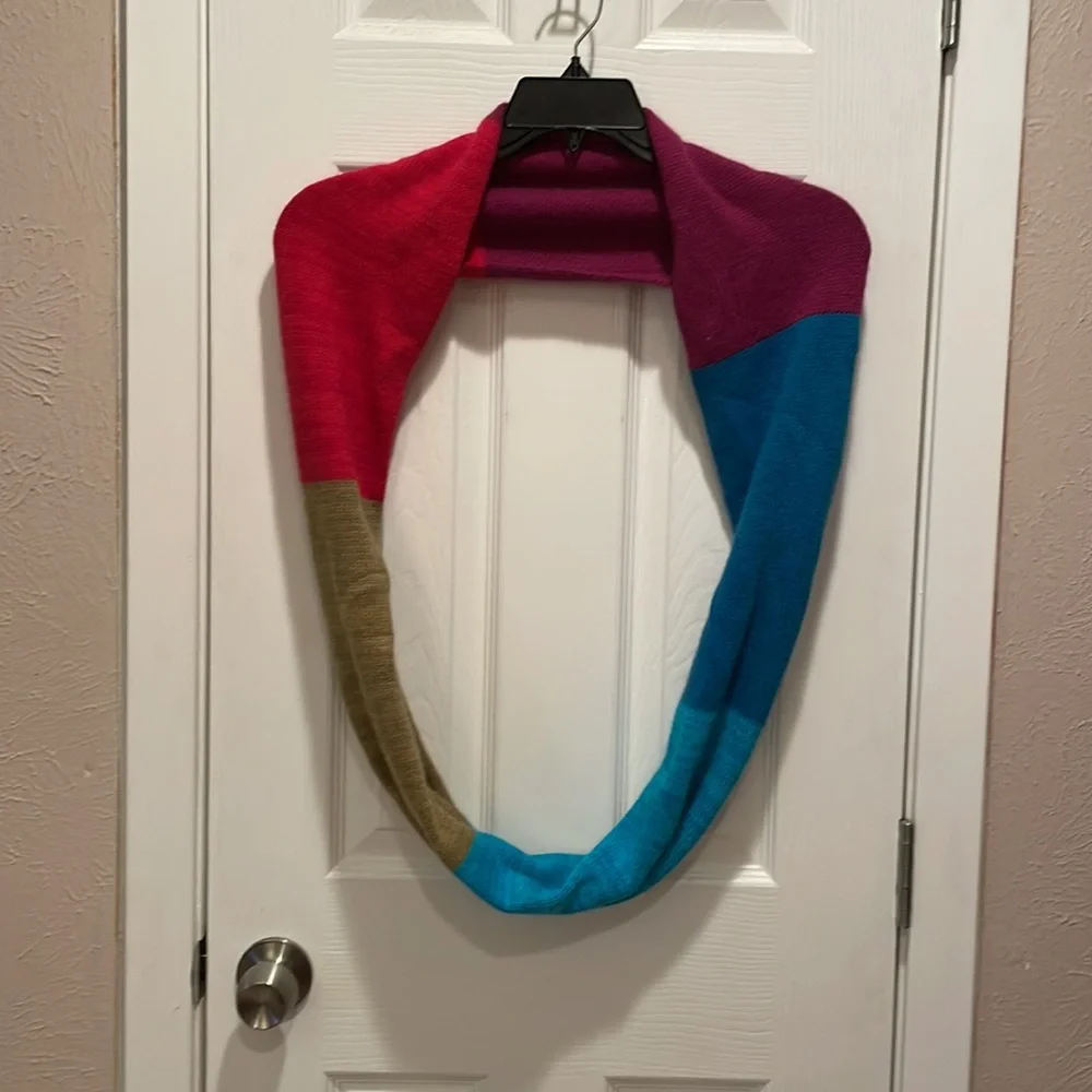 Infinity scarf/wrap - Picture 2 of 2
